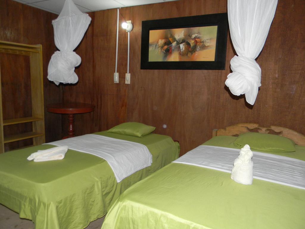 Jacamar Lodge Expeditions Iquitos Exteriör bild